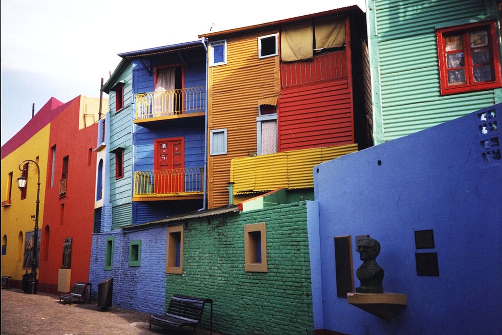 La Calle Caminito de Buenos Aires es color, arte e inspiración